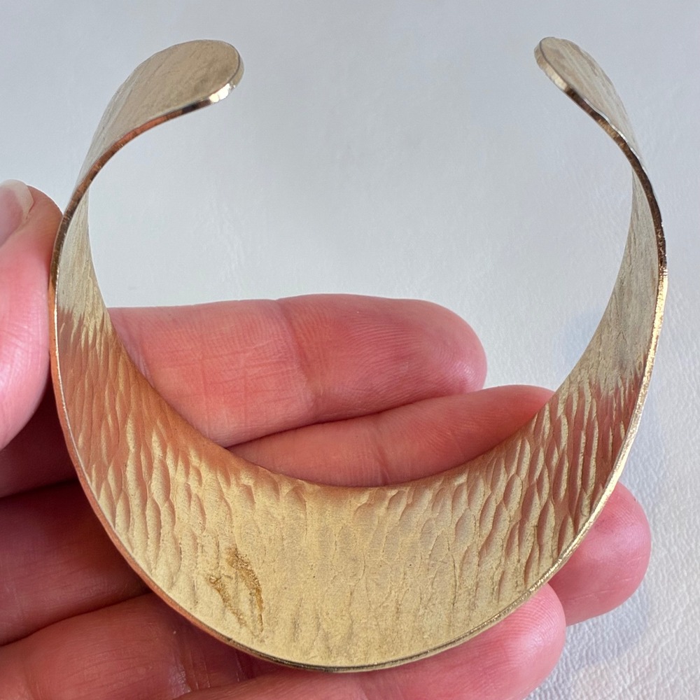 Vintage Gold Tone Hammered Wide Cuff Statement Bracelet Estate - Picture 4 of 11